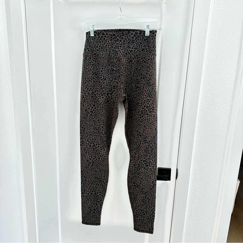 Alo Yoga High-Waist Vapor Leopard Print Leggings